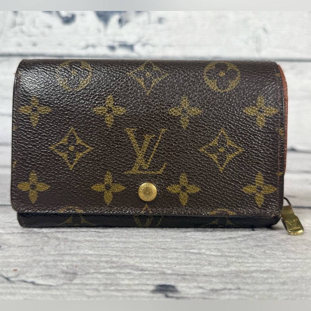 Louis Vuitton Porte-Monnaie Tresor Fold Brown Monogram Leather Wallet